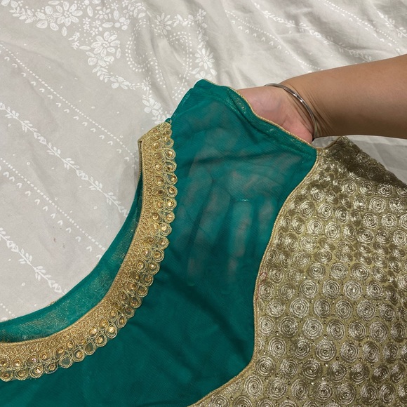 Womens indian outfit anarkali suit/dress size 8/10. Green and gold. - Picture 7 of 7